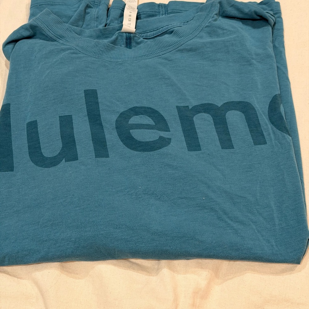 lululemon athletica Teal Short Sleeve Tee